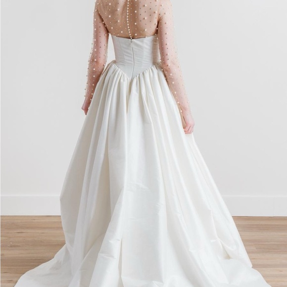 Rosehip Beaded Bodysuit
37328
BY-WATTERS
14,
Light Nude,
Regular - Picture 9 of 9